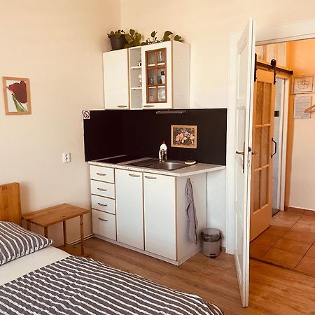 Apartman Lucian Прага Екстериор снимка