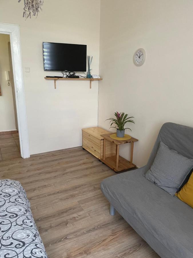 Apartman Lucian Прага Екстериор снимка