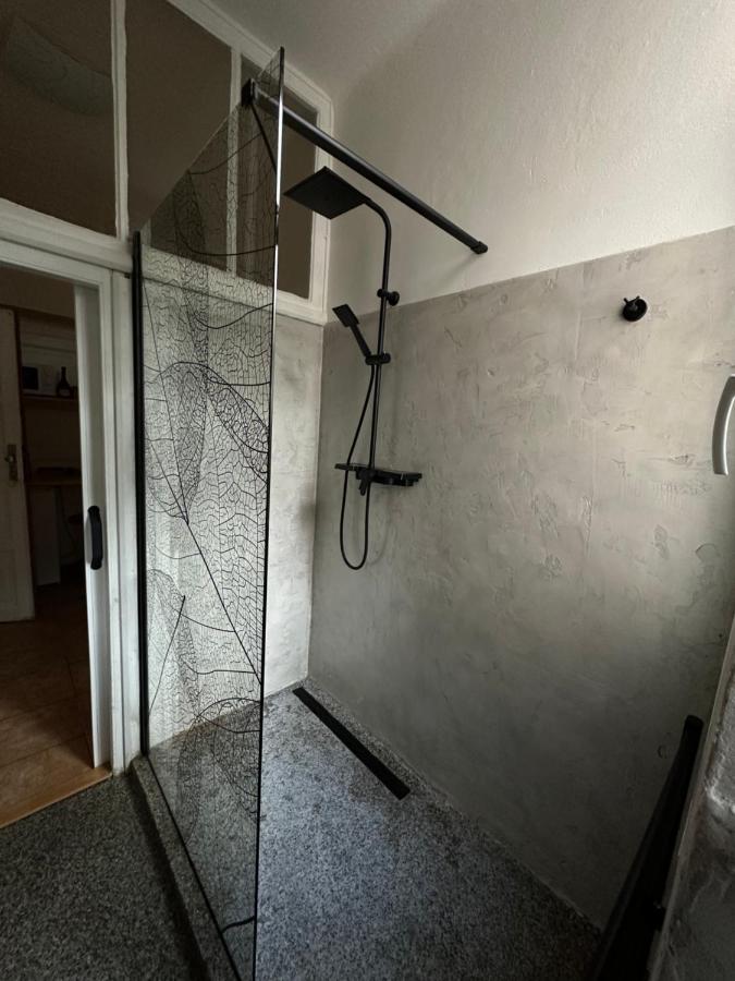 Apartman Lucian Прага Екстериор снимка