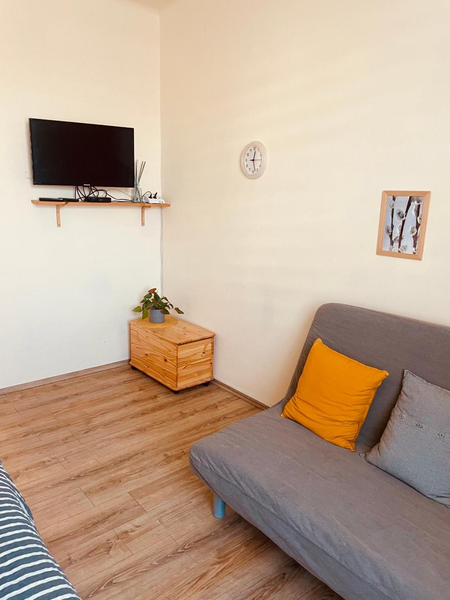 Apartman Lucian Прага Екстериор снимка